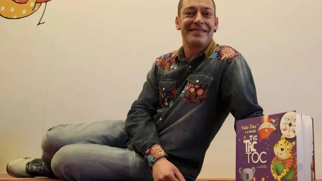 Este espect&aacute;culo de Pablo D&iacute;az mestura m&uacute;sica e narraci&oacute;n oral para as nosas crianzas.