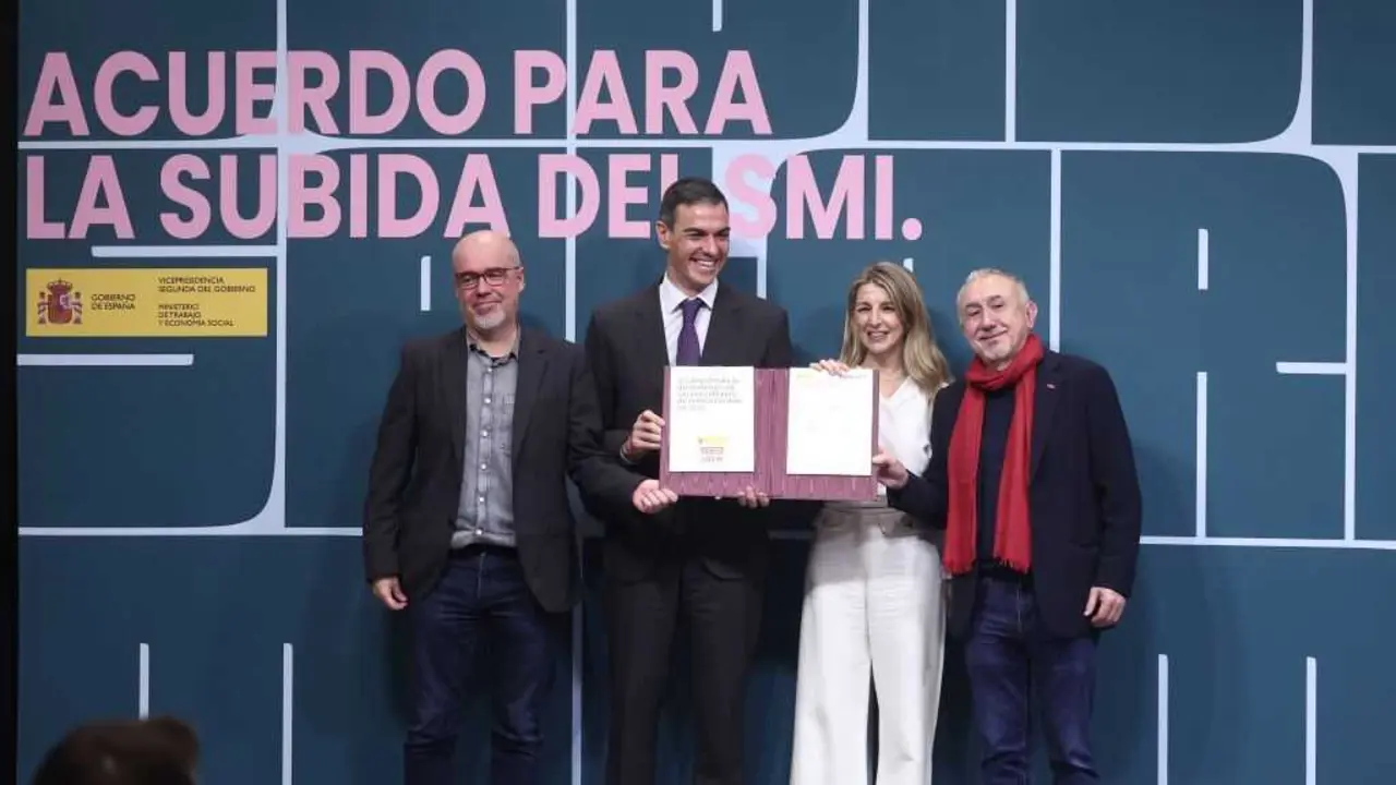 Unai Sordo, Pedro S&aacute;nchez, Yolanda D&iacute;az e Pepe &Aacute;lvarez. (Foto: Eduardo Parra / Europa Press)