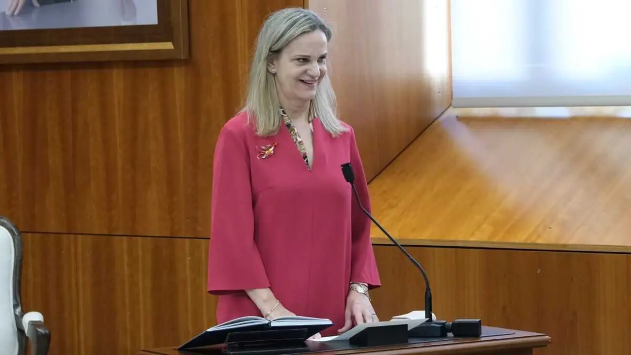 A Valedora do Pobo, Mar&iacute;a Dolores Fern&aacute;ndez Gali&ntilde;o, tomou posesi&oacute;n esta quinta feira no Parlamento galego. (Foto: Arxina)