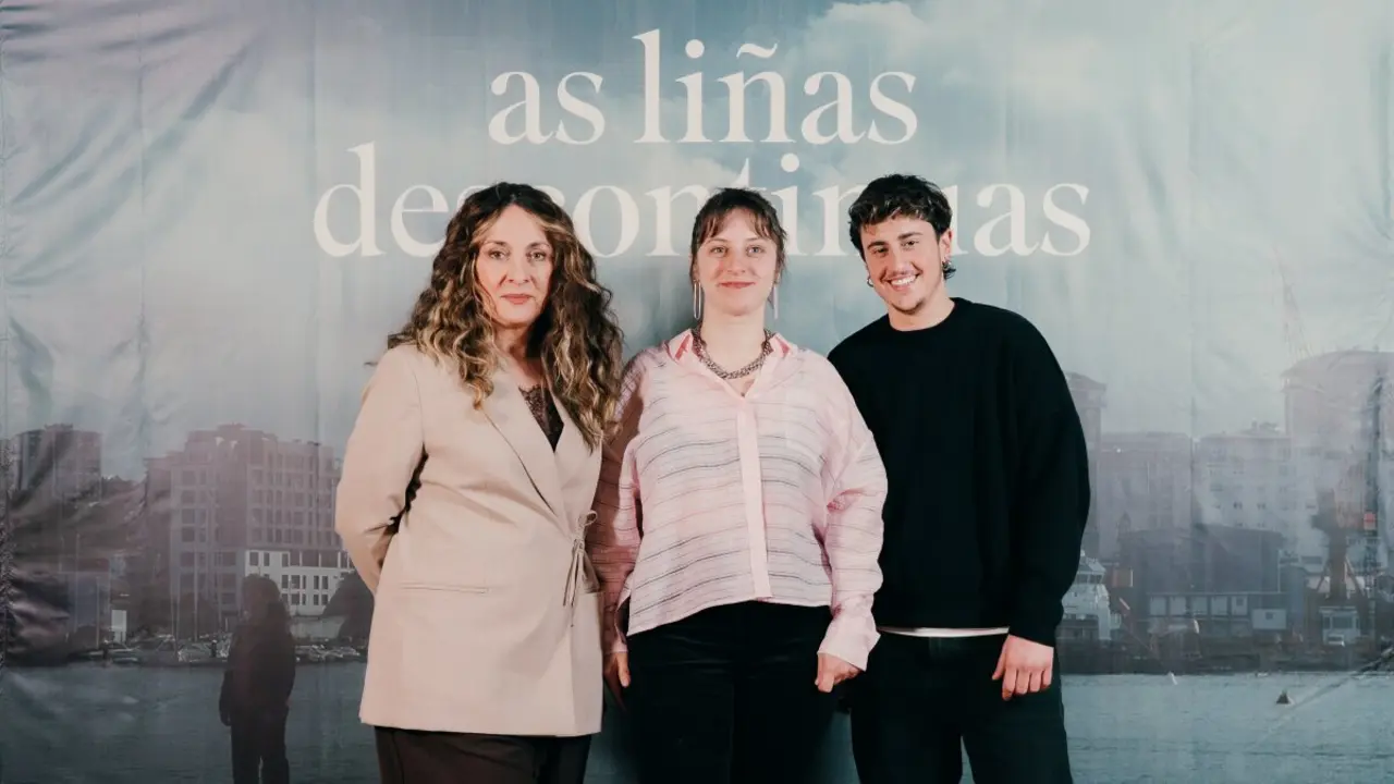 Mara S&aacute;nchez, Anxos Faz&aacute;ns e Adam Prieto, esta quinta feira na Coru&ntilde;a. (Foto: Cris Pad&iacute;n)