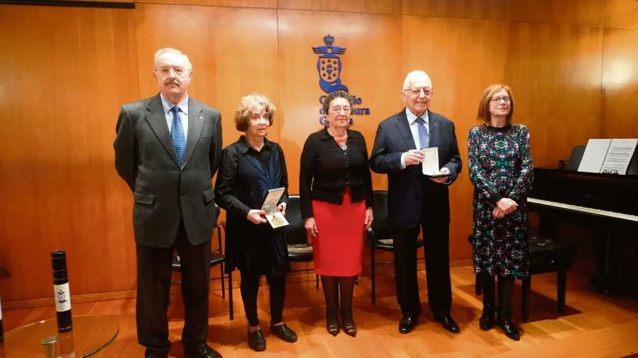 Villares, March, &Aacute;lvarez, D&iacute;az-Fierros e Luna, na entrega das Medallas de Honra do CCG, este 24 de febreiro. (Foto: N&oacute;s Diario)