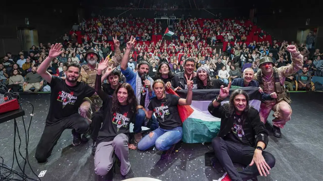 Fotograf&iacute;a da Gala Cultura contra a Barbarie en Pontevedra o 12 de novembro de 2023. (Foto: Asestelo Fotograf&iacute;a)