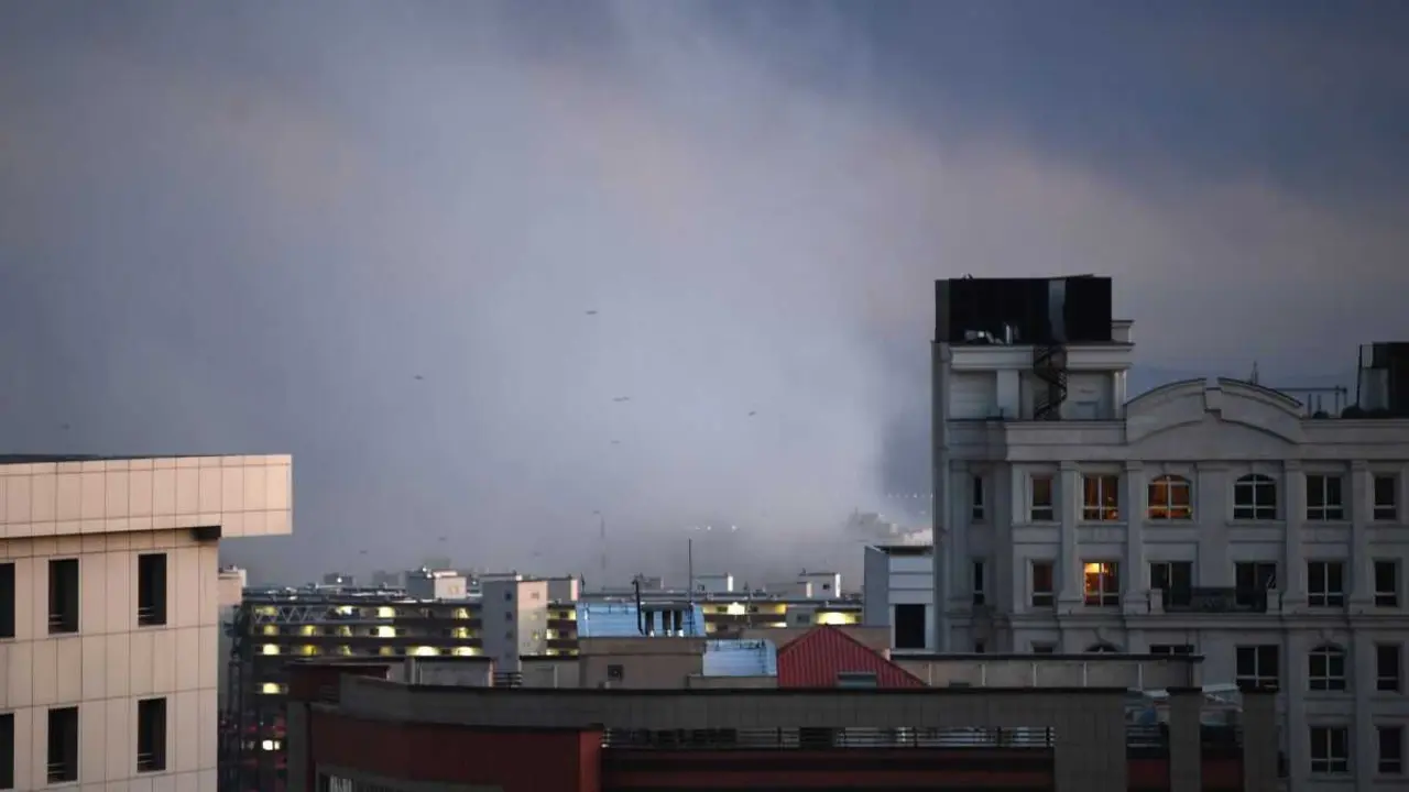 Bombardeo en Teher&aacute;n, esta terza feira. (Foto: Europa Press / Contacto / Sha Dati)