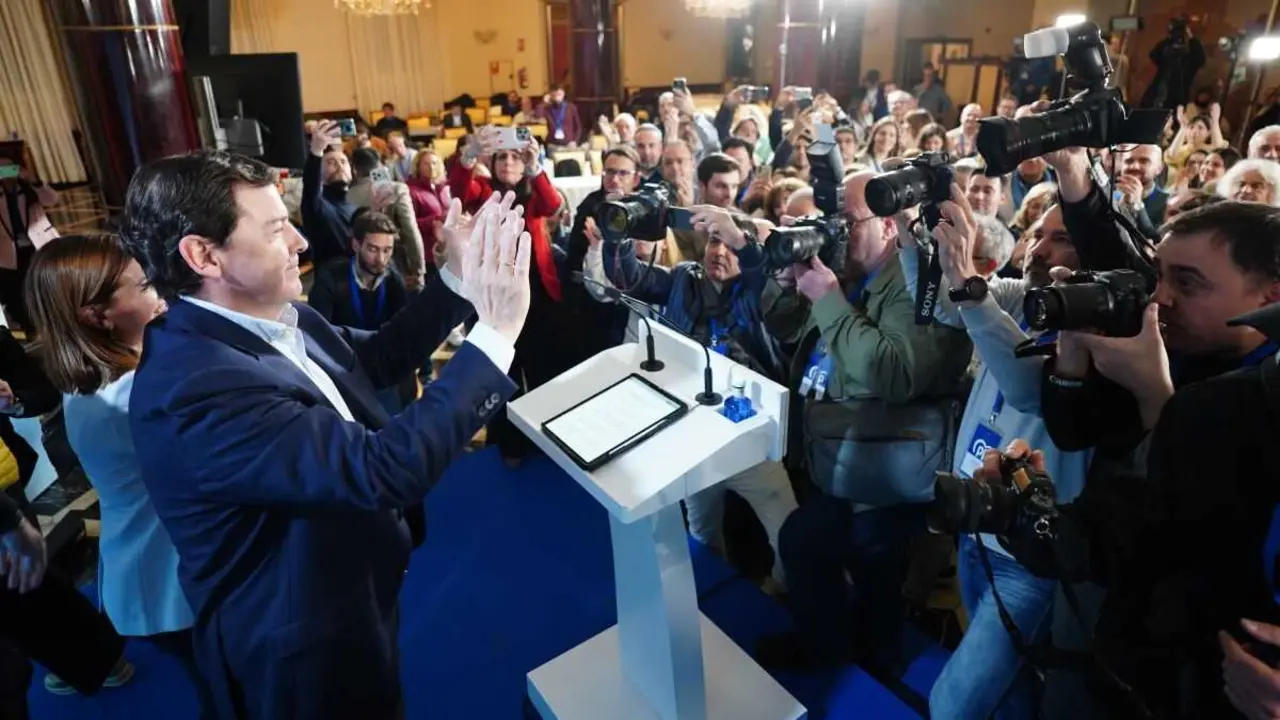 Alfonso fernandez Ma&ntilde;ueco na xornada electoral deste 15 de marzo. (Foto: Manuel &Aacute;ngel Laya / Europa Press)