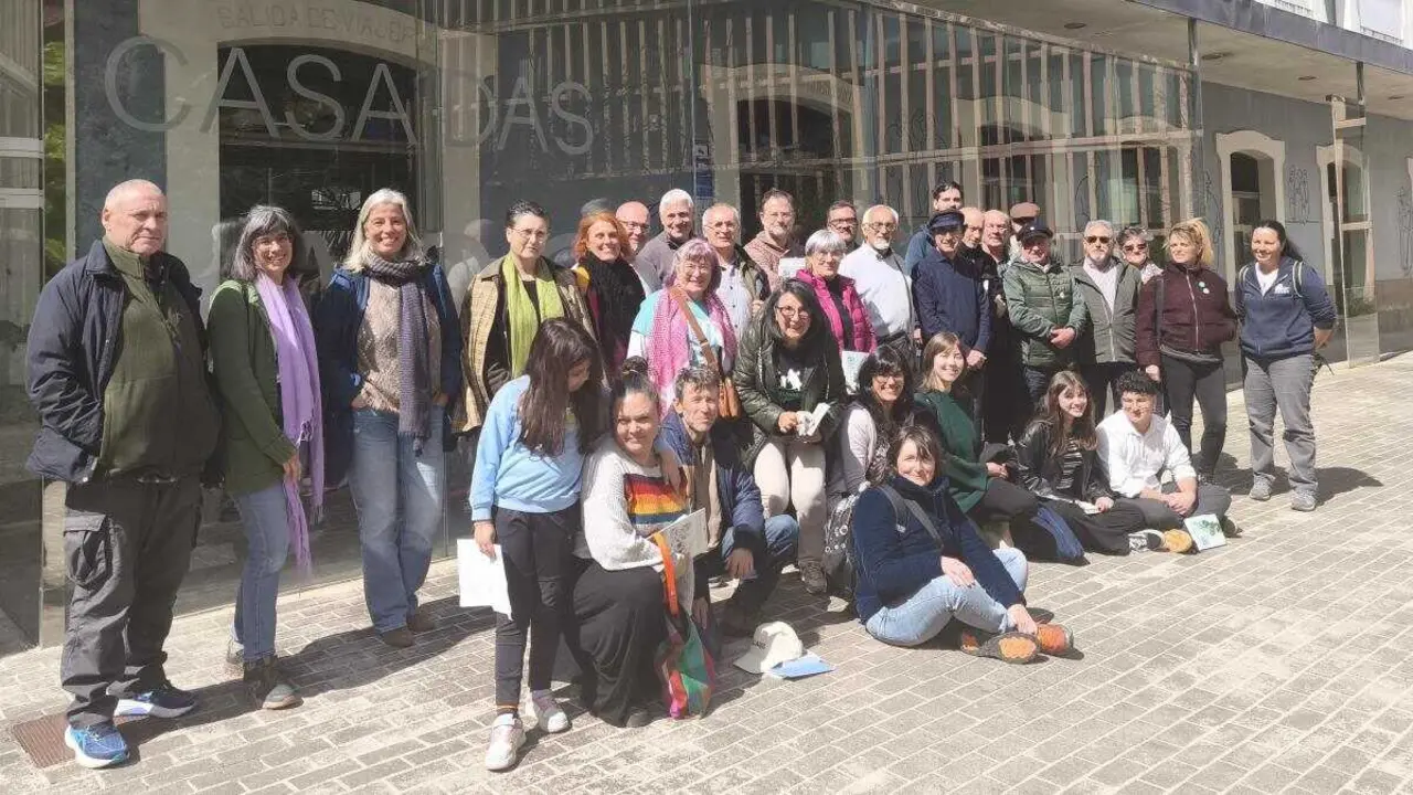Asistentes &aacute; asemblea xeral de Adega, este 28 de marzo en Compostela. (Foto: Adega)
