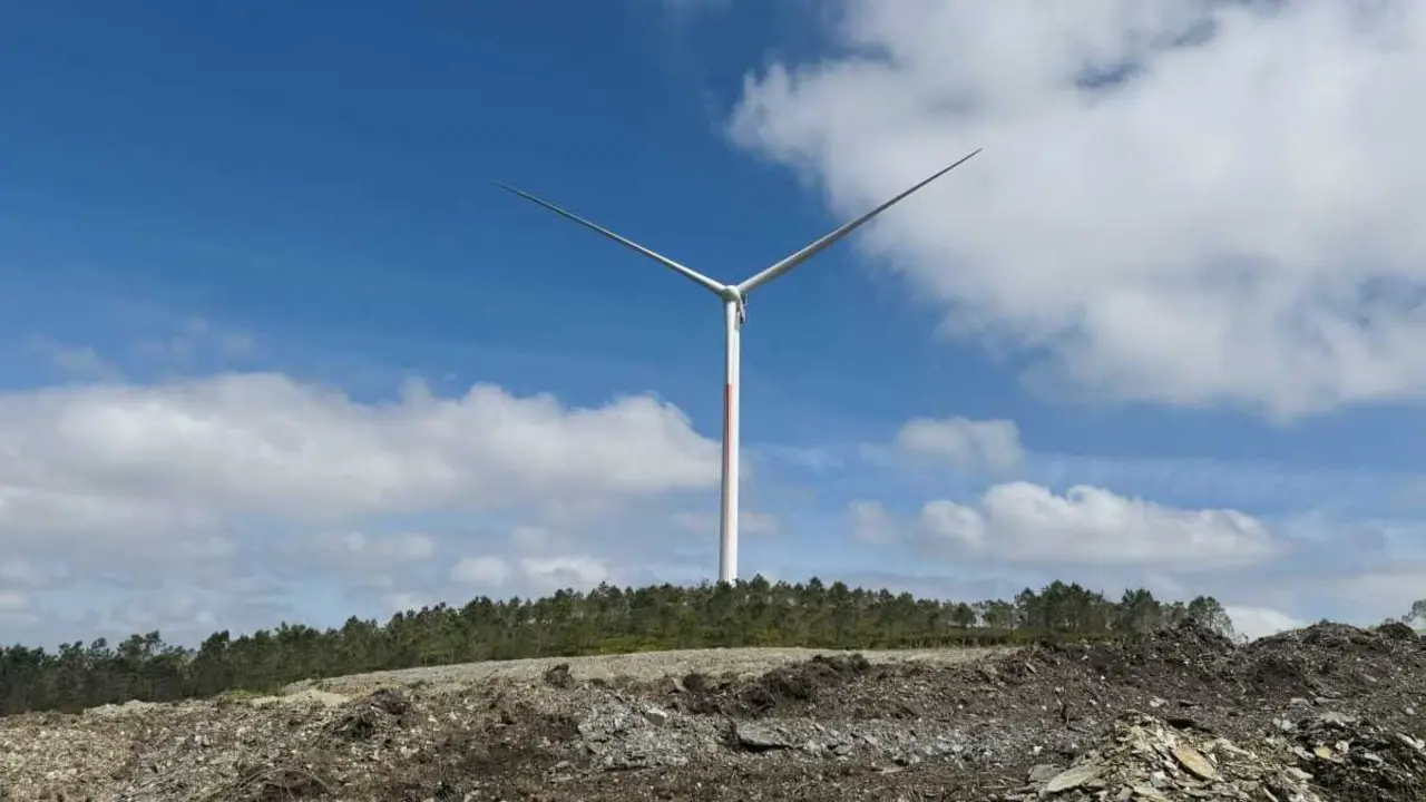Parque e&oacute;lico de Mondigo, entre Ribadeo e Trabada (A Mari&ntilde;a), adquirido por Recursos de Galicia (RDG). (Foto: RDG)
