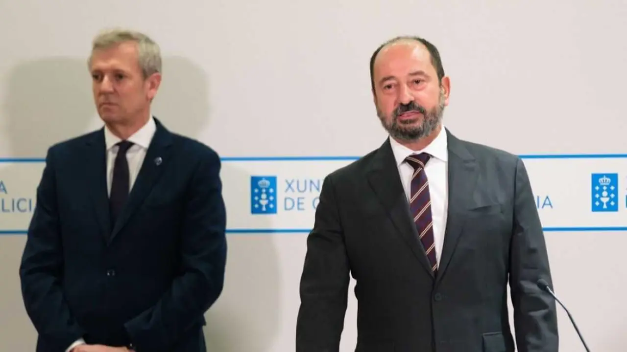 Alfonso Rueda e Xos&eacute; Manuel Merelles. (Foto: Xunta da Galiza)
