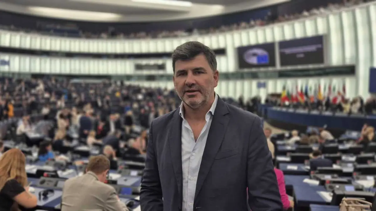 O eurodeputado do PSdeG, Nicol&aacute;s Gonz&aacute;lez Casares. (Foto: N&oacute;s Diario)