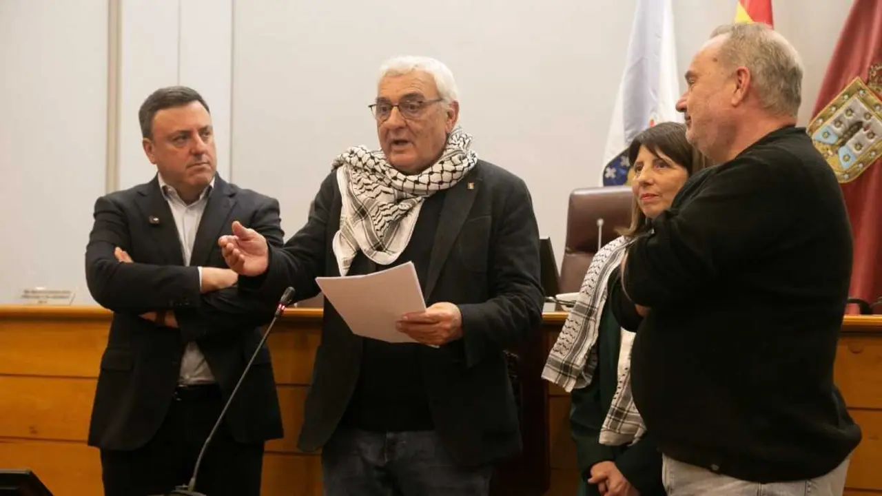 Gonz&aacute;lez Formoso, "Gus", Soledad Agra e Carlos Bab&iacute;o. (Foto: Deputaci&oacute;n da Coru&ntilde;a)
