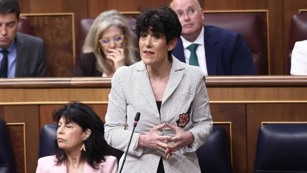 A ministra da Seguridade Social, Elma Saiz, durante o Pleno do Congreso, este 15 de abil. (Foto: Eduardo Parra / Europa Press)