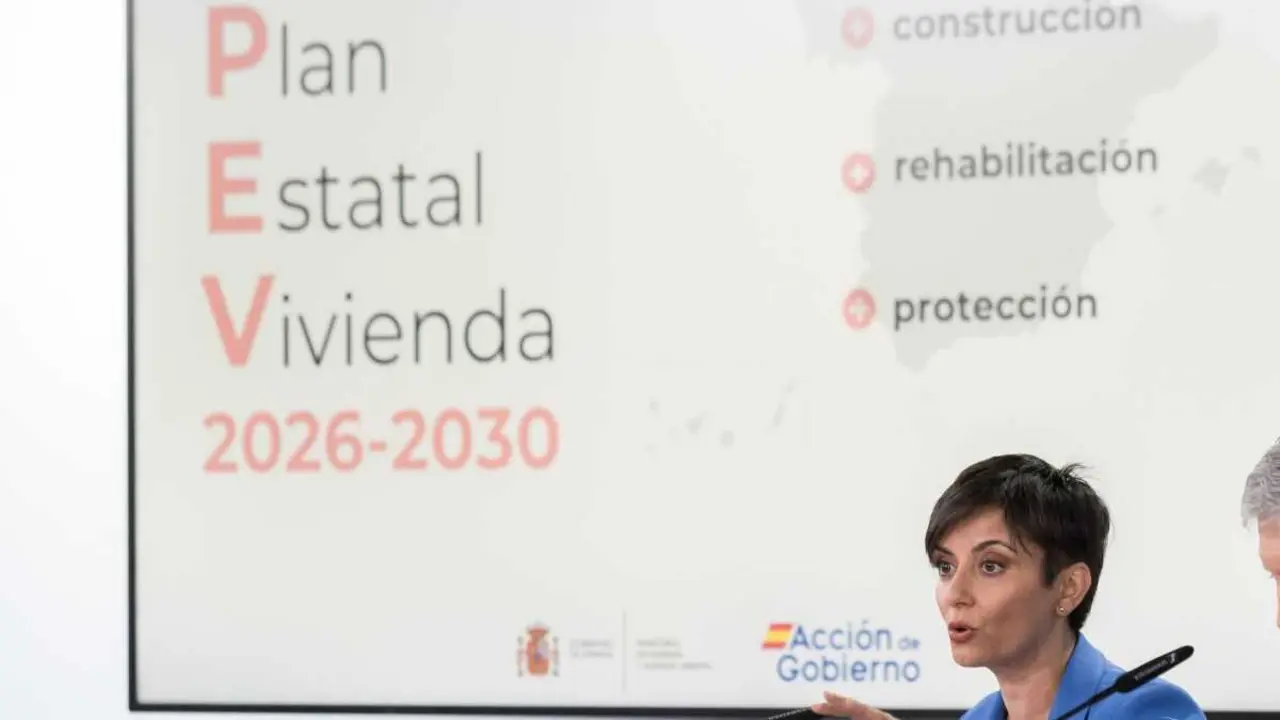 A ministra de Vivenda, Isabel Rodr&iacute;guez, ap&oacute;s o Consello de Ministros, esta terza feira. (Foto: Diego Radam&eacute;s / Europa Press)