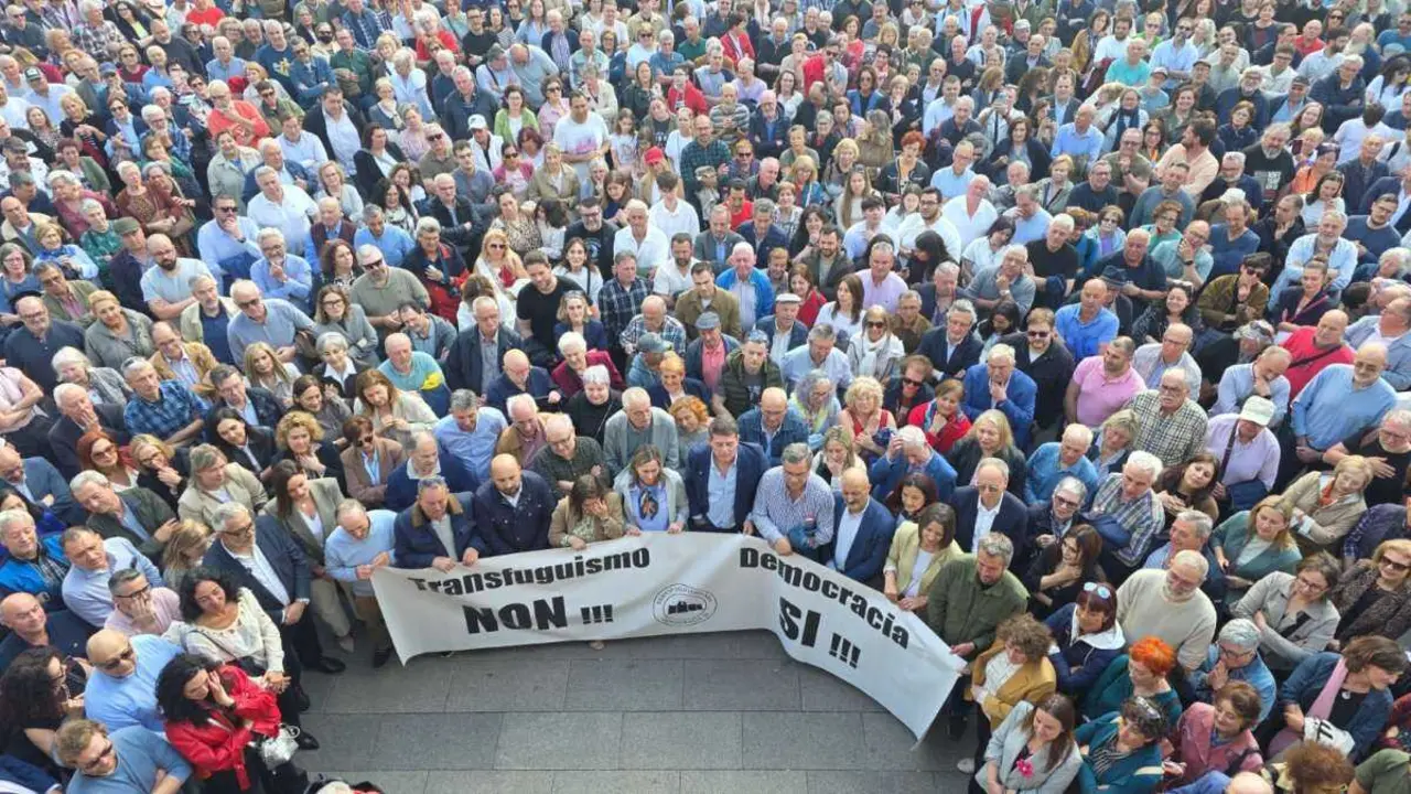 Concentraci&oacute;n en Lugo esta sexta feira contra a moci&oacute;n de censura (Foto: N&oacute;s Diario)