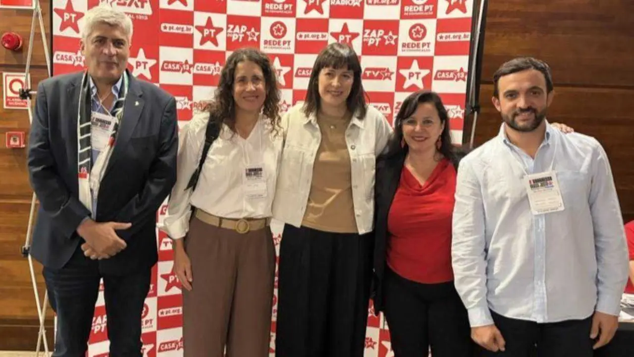 Ana Pont&oacute;n en Ana Miranda no Congreso do PT. (Foto: N&oacute;s Diario)