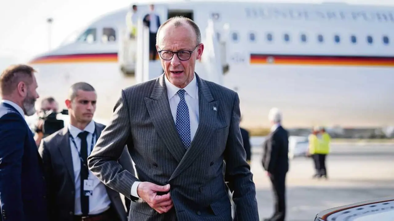 O chanceler de Alema&ntilde;a, Friedrich Merz, a pasada semana &aacute; s&uacute;a chegada &aacute; cimeira comunitaria en Nicosia, a capital de Chipre. (Foto: Kay Nietfeld / DPA)