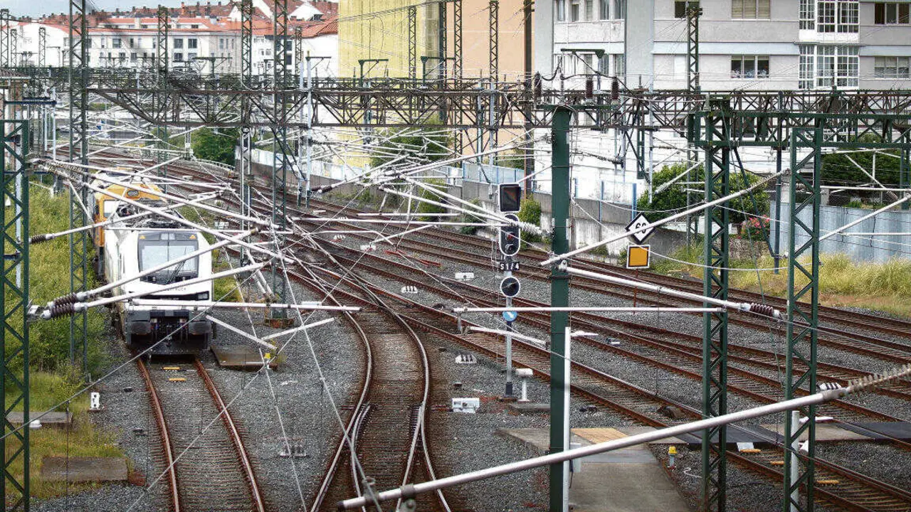 alma tren compostela adif
