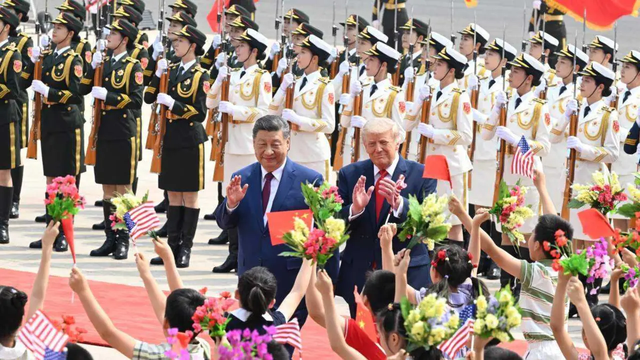 O presidente da China, Xi Jinping, e o seu hom&oacute;logo dos Estados Unidos, Donald Trump, esta quinta feira en Beijing. (Foto: Rao Aimin / Xinhua News / Europa Press / Contacto Photo)