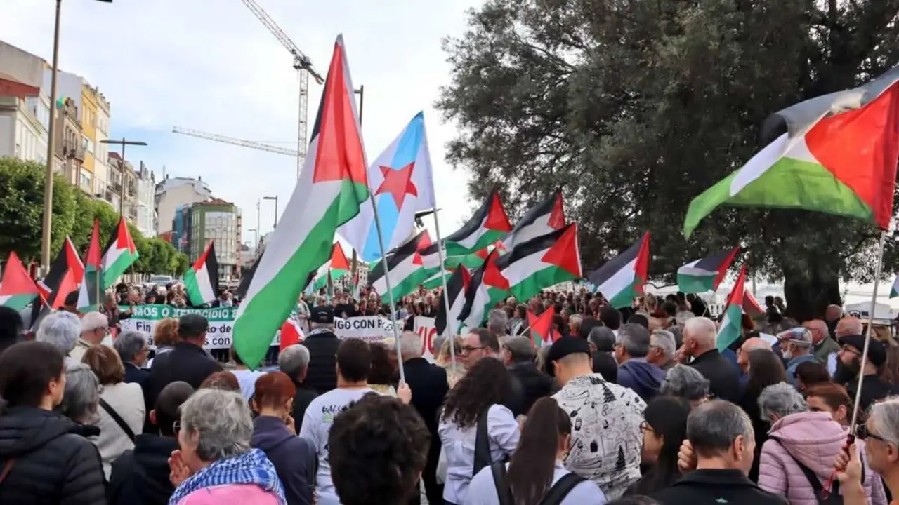 Manifestaci&oacute;n en Vigo en apoio &aacute; Global Sumud Flotilla e contra o bloqueo da Faixa de Gaza. (Foto: Alma Alonso)