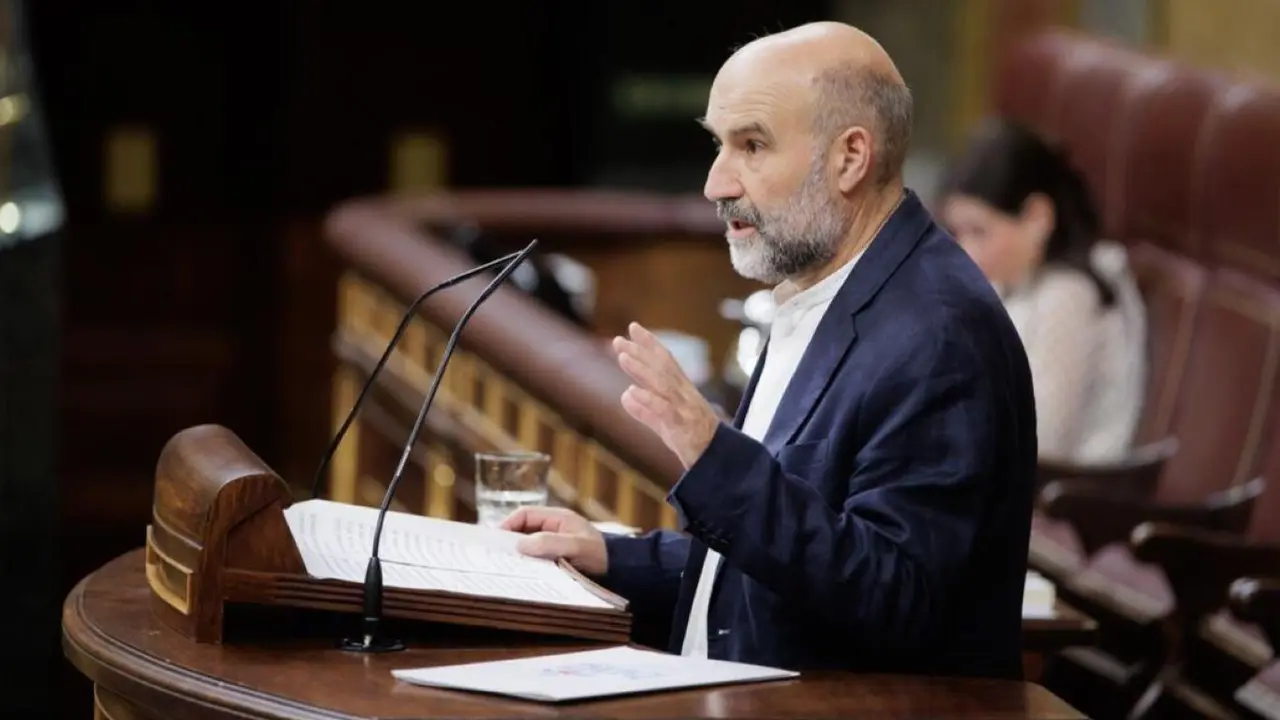 O deputado do BNG no Congreso, N&eacute;stor Rego, esta cuarta feira. (Foto: N&oacute;s Diario)