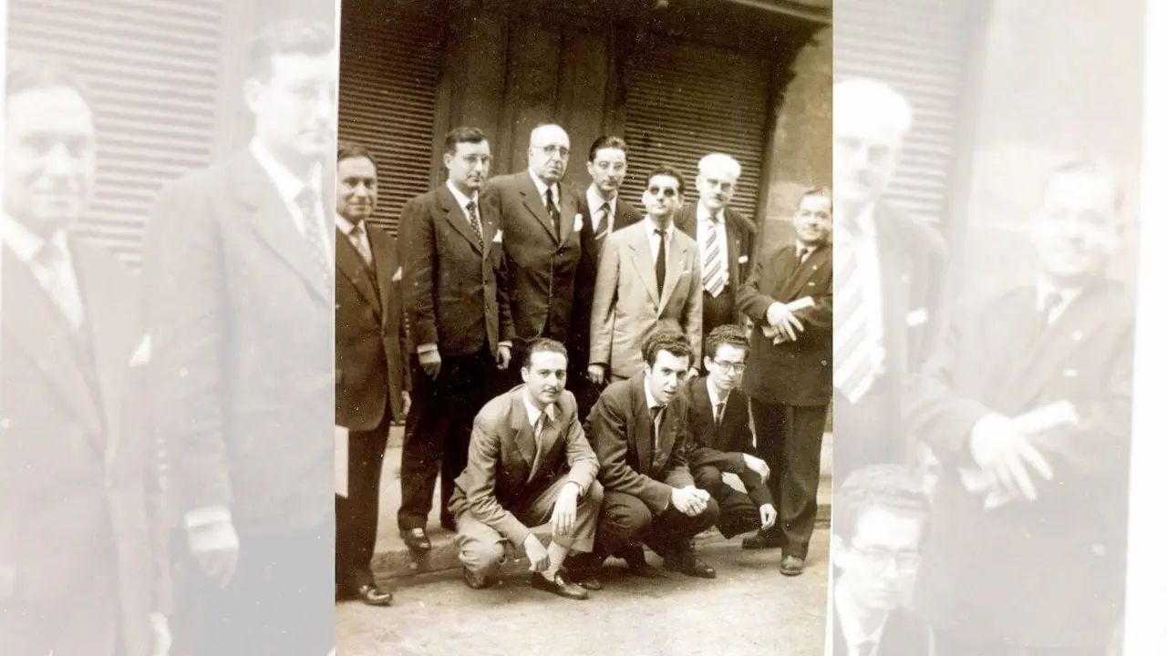 Integrantes do Grupo Brais Pinto con Ram&oacute;n Otero Pedraio, en Madrid, en outubro de 1958. (Foto: Fundaci&oacute;n Terra e Tempo)