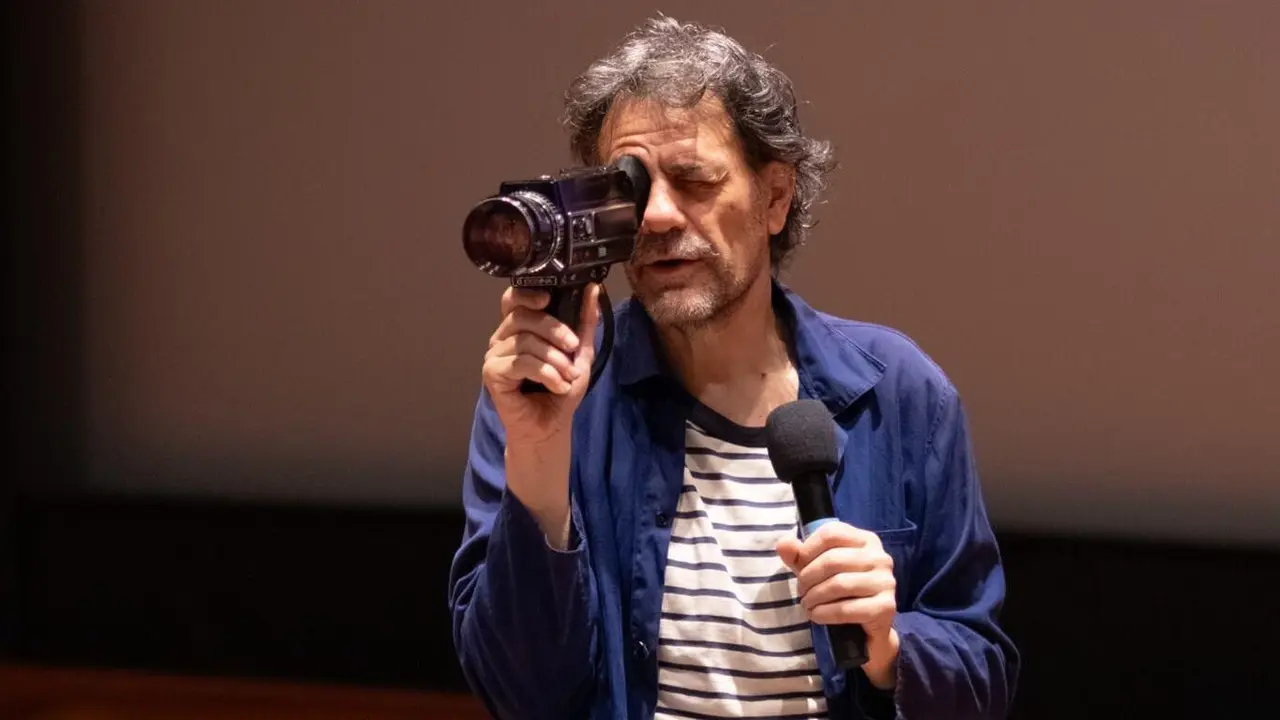 &Aacute;ngel Rueda dirixe, con Ana Dom&iacute;nguez, a Mostra de Cinema Perif&eacute;ricoi (S8). (Foto: Andrea Rodr&iacute;guez)