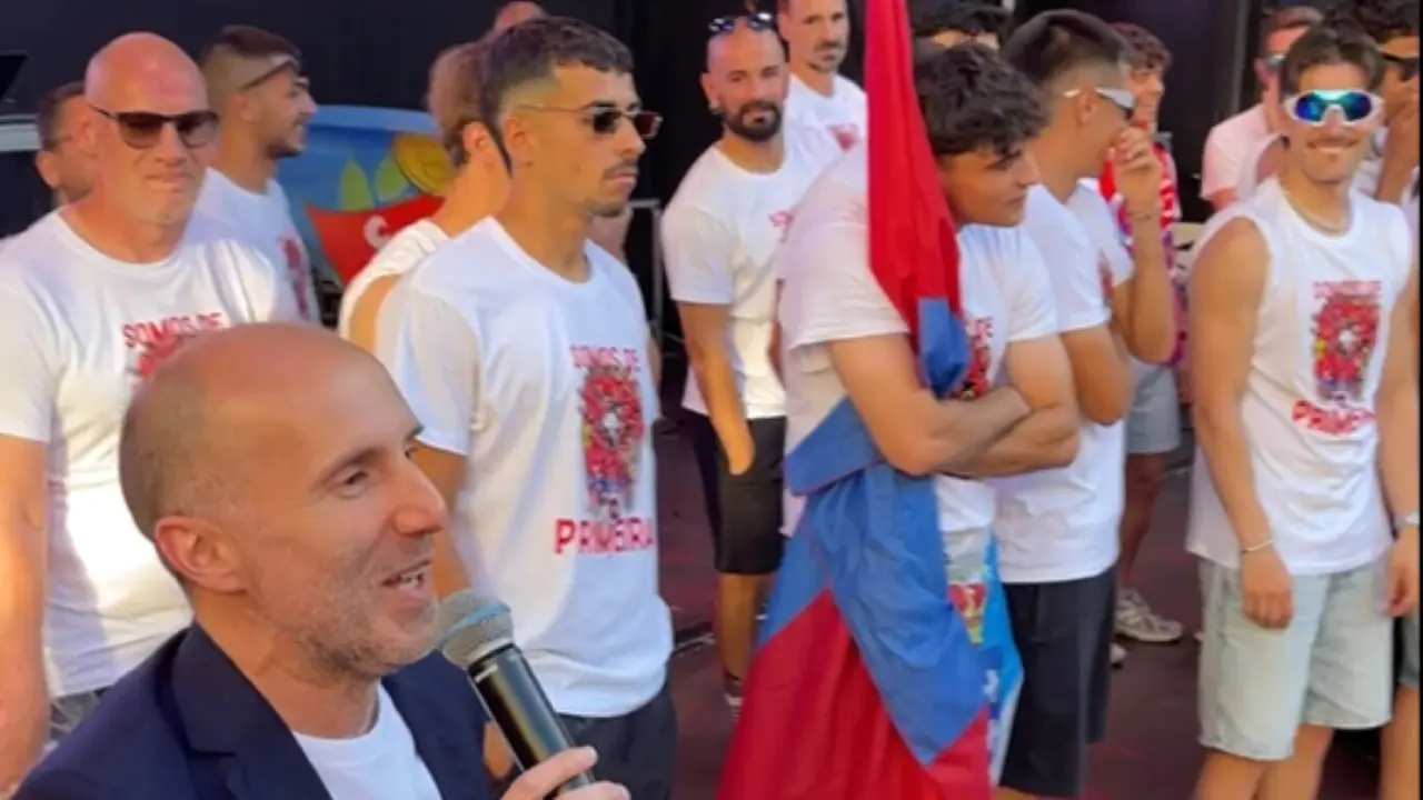 X&aacute;come na celebraci&oacute;n do ascenso da UD Ourense. (Foto: OU k&eacute;!)