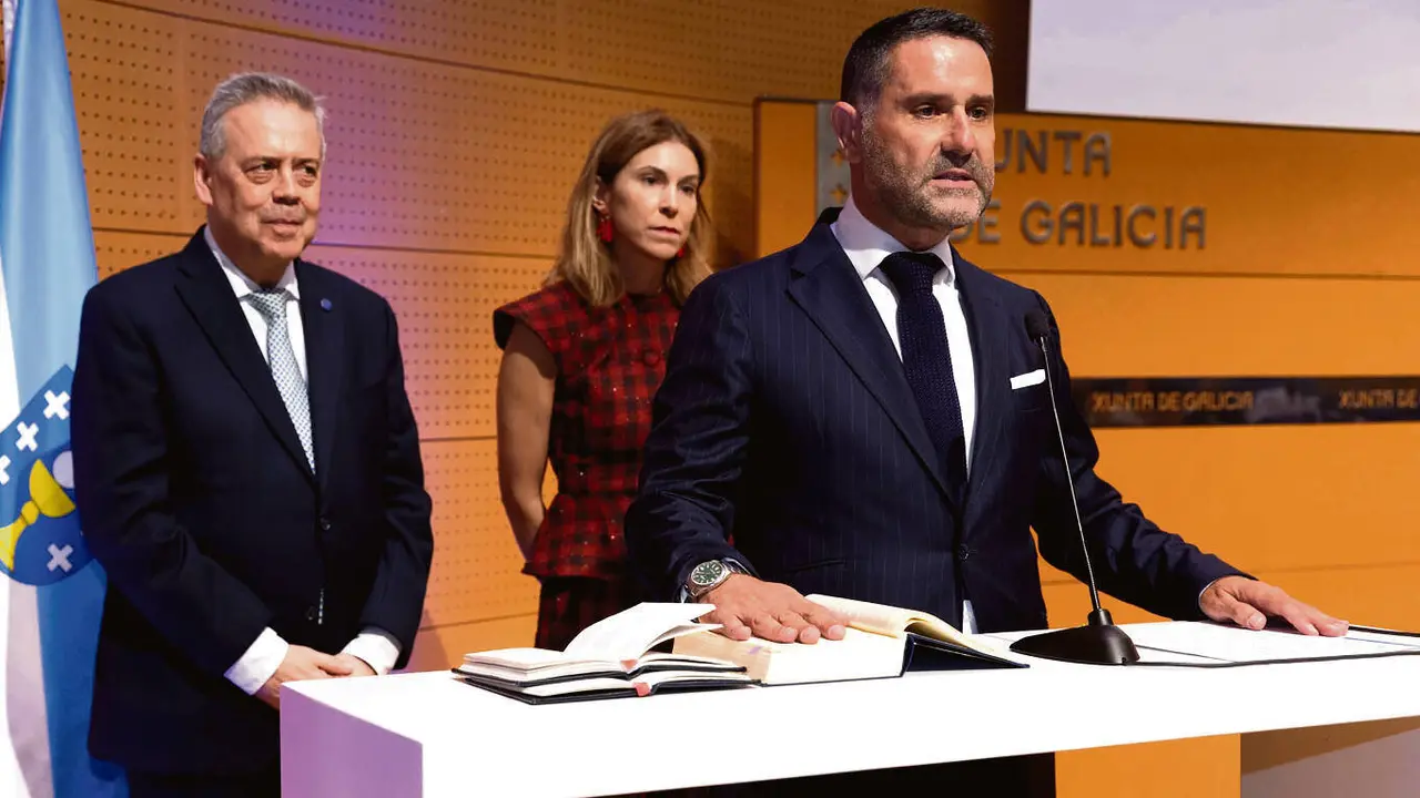 12,00 h.-            O conselleiro de Sanidade, Antonio G&oacute;mez Caama&ntilde;o, xunto coa conselleira de Pol&iacute;tica Social e Igualdade, Fabiola Garc&iacute;a, e a secretaria xeral t&eacute;cnica da Conseller&iacute;a de Sanidade, Natalia Lobato, participar&aacute; na toma de posesi&oacute;n de Salvador Mari&ntilde;o-Ageitos como novo director xeral de Atenci&oacute;n Primaria e Comunitaria do Servizo Galego de Sa&uacute;de. No sal&oacute;n de actos da Conseller&iacute;a. S&Oacute; GR&Aacute;FICOS.   foto xo&aacute;n crespo 12,00 h.-            O conselleiro de Sanidade, Antonio G&oacute;mez Caama&ntilde;o, xunto coa conselleira de Pol&iacute;tica Social e Igualdade, Fabiola Garc&iacute;a, e a secretaria xeral t&eacute;cnica da Conseller&iacute;a de Sanidade, Natalia Lobato, participar&aacute; na toma de posesi&oacute;n de Salvador Mari&ntilde;o-Ageitos como novo director xeral de Atenci&oacute;n Primaria e Comunitaria do Servizo Galego de Sa&uacute;de. No sal&oacute;n de actos da Conseller&iacute;a. S&Oacute; GR&Aacute;FICOS.   foto xo&aacute;n crespo 12,00 h.-            O conselleiro de Sanidade, Antonio G&oacute;mez Caama&ntilde;o, xunto coa conselleira de Pol&iacute;tica Social e Igualdade, Fabiola Garc&iacute;a, e a secretaria xeral t&eacute;cnica da Conseller&iacute;a de Sanidade, Natalia Lobato, participar&aacute; na toma de posesi&oacute;n de Salvador Mari&ntilde;o-Ageitos como novo director xeral de Atenci&oacute;n Primaria e Comunitaria do Servizo Galego de Sa&uacute;de. No sal&oacute;n de actos da Conseller&iacute;a. S&Oacute; GR&Aacute;FICOS.   foto xo&aacute;n crespo 12,00 h.-            O conselleiro de Sanidade, Antonio G&oacute;mez Caama&ntilde;o, xunto coa conselleira de Pol&iacute;tica Social e Igualdade, Fabiola Garc&iacute;a, e a secretaria xeral t&eacute;cnica da Conseller&iacute;a de Sanidade, Natalia Lobato, participar&aacute; na toma de posesi&oacute;n de Salvador Mari&ntilde;o-Ageitos como novo director xeral de Atenci&oacute;n Primaria e Comunitaria do Servizo Galego de Sa&uacute;de. No sal&oacute;n de actos da Conseller&iacute;a. S&Oacute; GR&Aacute;FICOS.   foto xo&aacute;n crespo