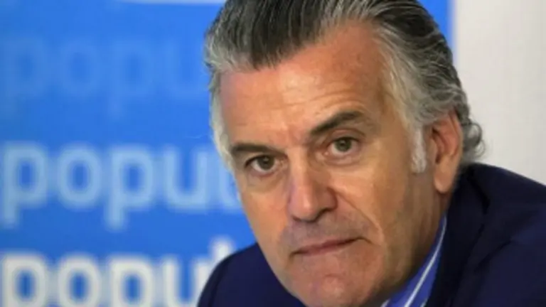 Lu&iacute;s B&aacute;rcenas