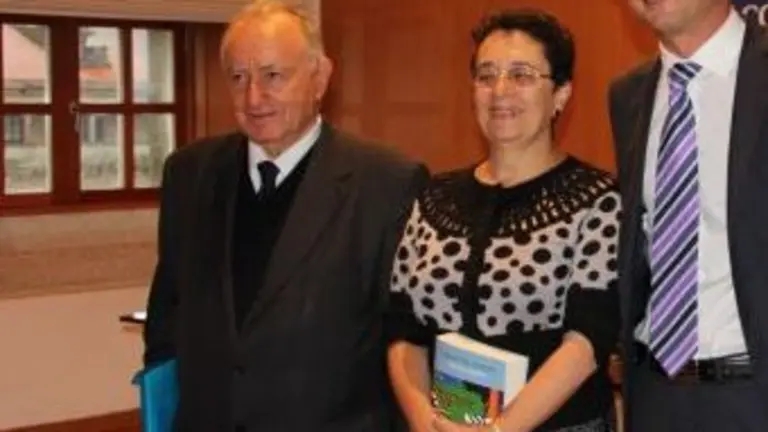Alonso Montero e Rosario &Aacute;lvarez nun acto do CCG