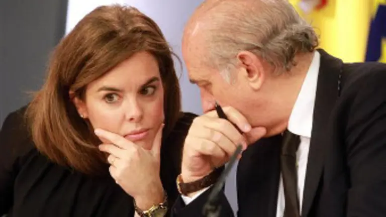 Fern&aacute;ndez-D&iacute;az-y-Soraya-Sa&eacute;nz-de-Santamar&iacute;a-Foto-Moncloa