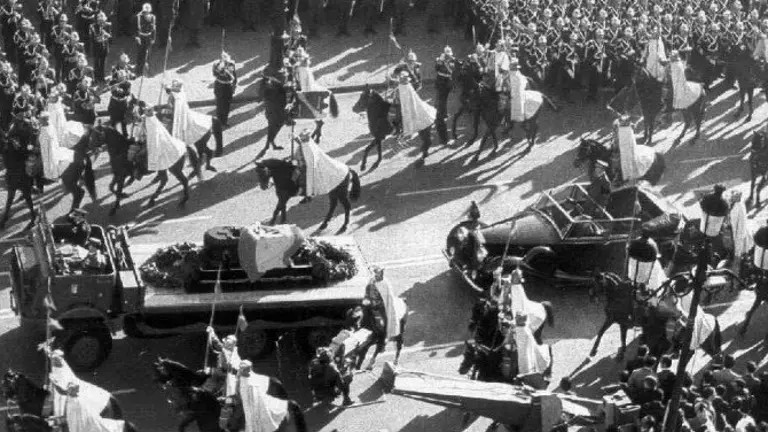 Enterro de Franco en 1975.