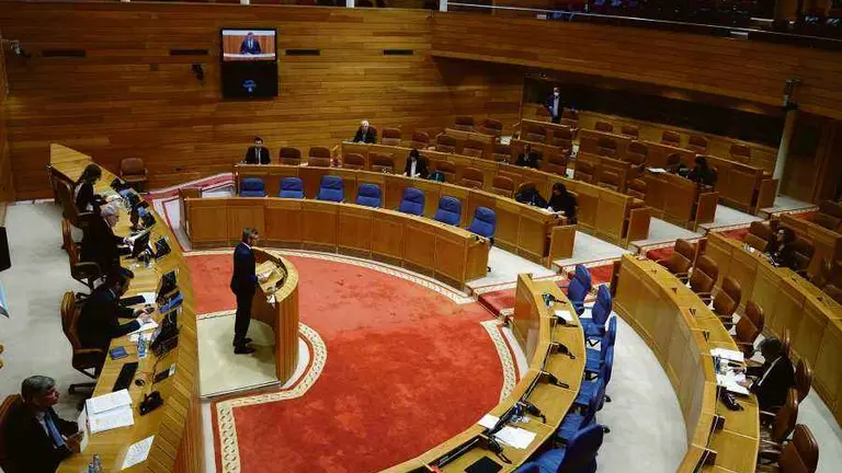 Pleno da Deputaci&oacute;n Permanente en abril na C&aacute;mara galega. 