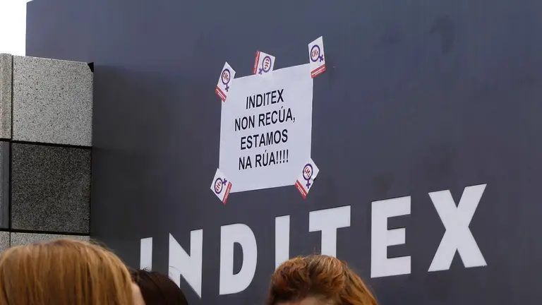 Protesta nunha das entradas de Inditex en Arteixo (N&oacute;s Diario)