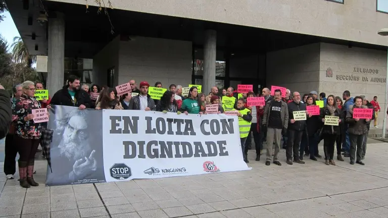 Concentraci&oacute;n contra o desafiuzamento de familias en Vigo (Imaxe: Europa Press).