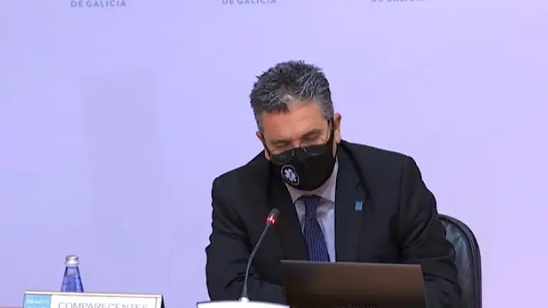O xefe de Urxencias do Hospital do Saln&eacute;s e presidente da Sociedade Espa&ntilde;ola de Medicina de Urxencias e Emerxencias (SEMES), o doutor Tato V&aacute;zquez Lima, na comparecencia no Parlamento. (Foto: Europa Press)
