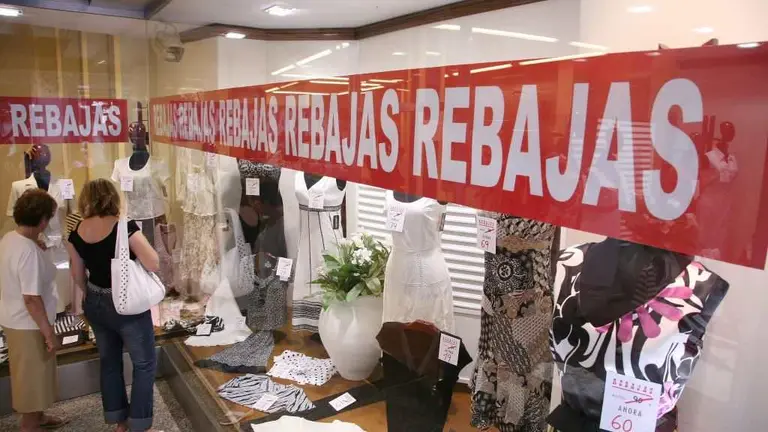 Una campa&ntilde;a de rebaixas pasada. (Foto: Europa Press)