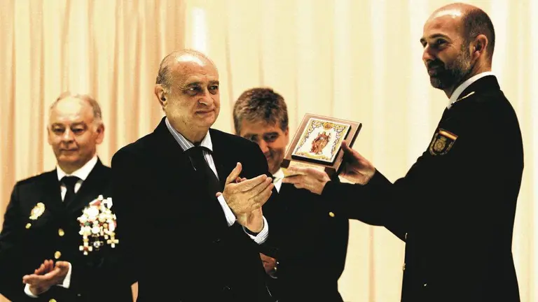 Jorge Fern&aacute;ndez D&iacute;az, Eugenio Pino e outros membros da c&uacute;pula de Interior durante o Goberno do popular Mariano Raxoi (Foto: Europa Press).