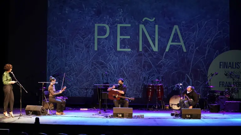 pe&ntilde;a