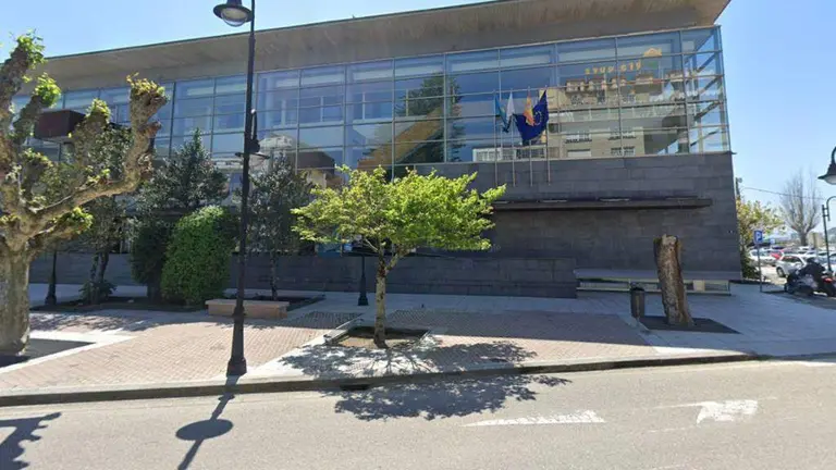Casa do Concello de Cangas. (Foto: Google)