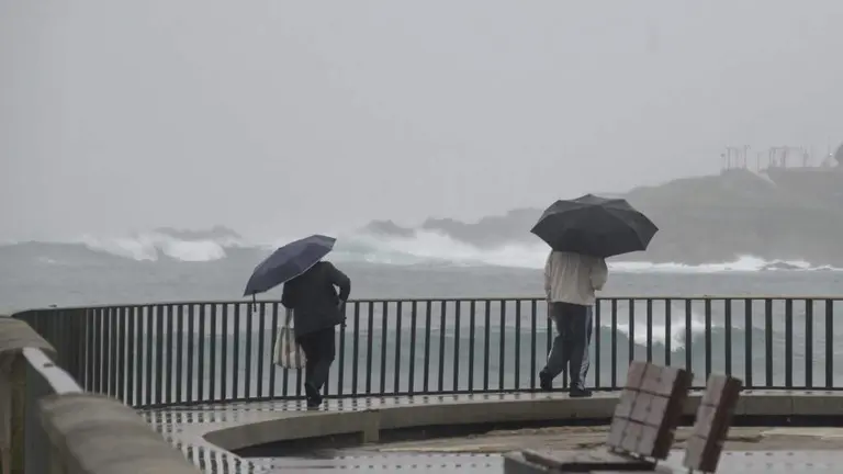 Borrasca atl&aacute;ntica que afectou a Galiza en xaneiro de 2024, na Coru&ntilde;a. (Foto: M Dylan / Europa Press)