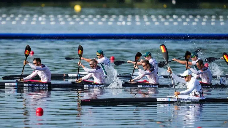 Sa&uacute;l Craviotto, Carlos Ar&eacute;valo, Marcus Cooper e Rodrigo Germade, no K4 500 masculino. (Foto: AFP7 / Europa Press)