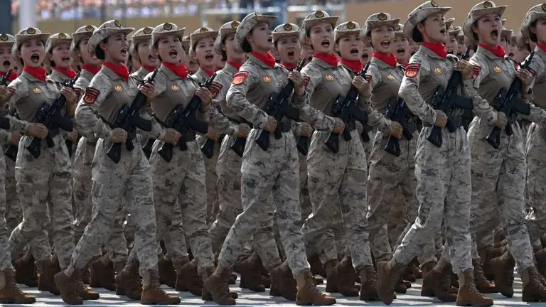 Tropas chinesas no desfile polo 80&ordm; aniversario do final da II Guerra Mundial no Pac&iacute;fico. (Foto: Johannes Neudecker / DPA v&iacute;a Europa Press)