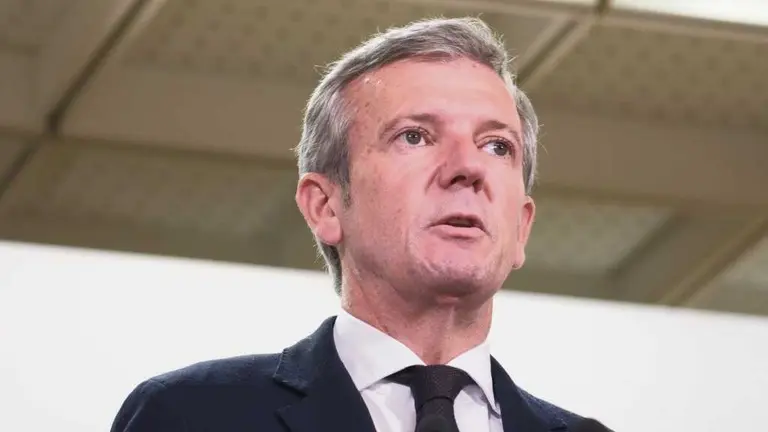 Alfonso Rueda esta segunda feira 3 de novembro, na comparecencia ap&oacute;s a reuni&oacute;n semanal do Goberno galego. (Foto: Arxina)