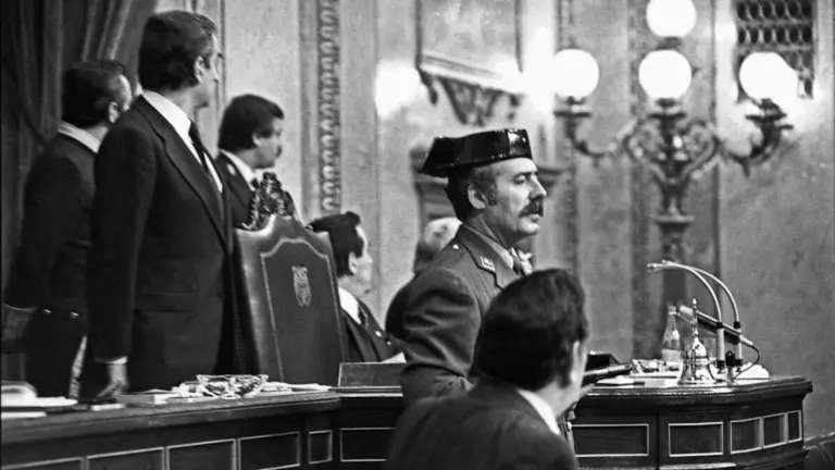 Imaxe de arquivo do tenete coronel da Garda Civil, Antonio Tejero, accede ao Congreso dos Deputados durante a segunda votaci&oacute;n de investidura de Leopoldo Calvo Sotelo. (Foto: Europa Press)