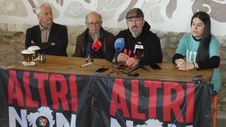 Xaqu&iacute;n Monteagudo, Pedro Trepat, Juan Pedro S&aacute;nchez e Marta Gont&aacute;. (Foto: N&oacute;s Diario)