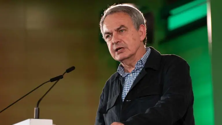 estranxeiro por un cidad&aacute;n espa&ntilde;ol.
O ex presidente do Goberno estatal, Jos&eacute; Luis Rodr&iacute;guez Zapatero, o pasado 23 de abril. (Foto: C.G. / Europa Press)
