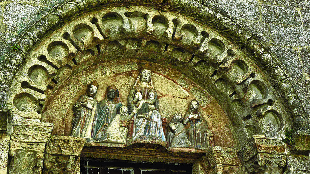 Tímpano da Igrexa de San Fiz de Solovio en Compostela.