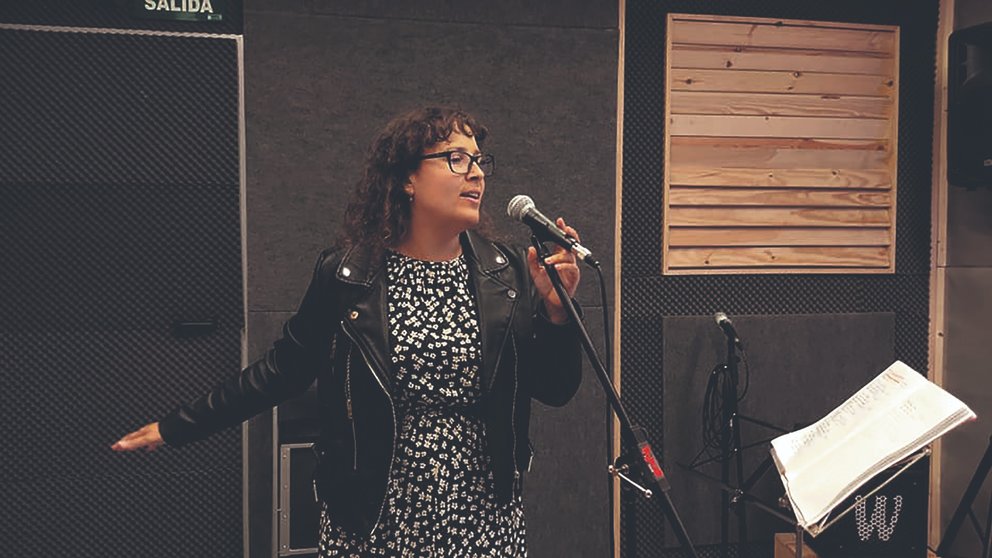A cantante Madalena Gamalho lanza o seu primeiro traballo.