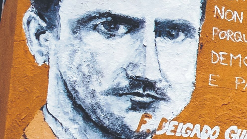 Detalle do mural dedicado a Delgado no seu Córgomo natal.