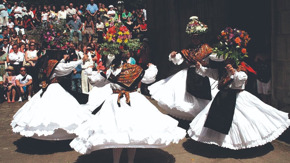 As danzas e contradanzas poderanse gozar nas rúas de Darbo.