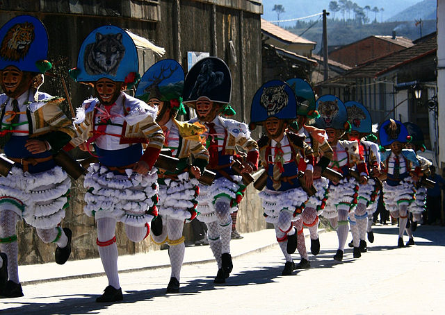 640px-Peliqueiros_de_Laza_2